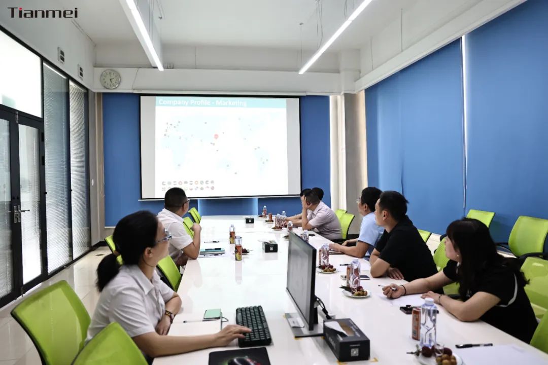 【蓝狮在线 ●重磅】浙江义乌市委办公室领导广东之行--参观蓝狮在线篇
